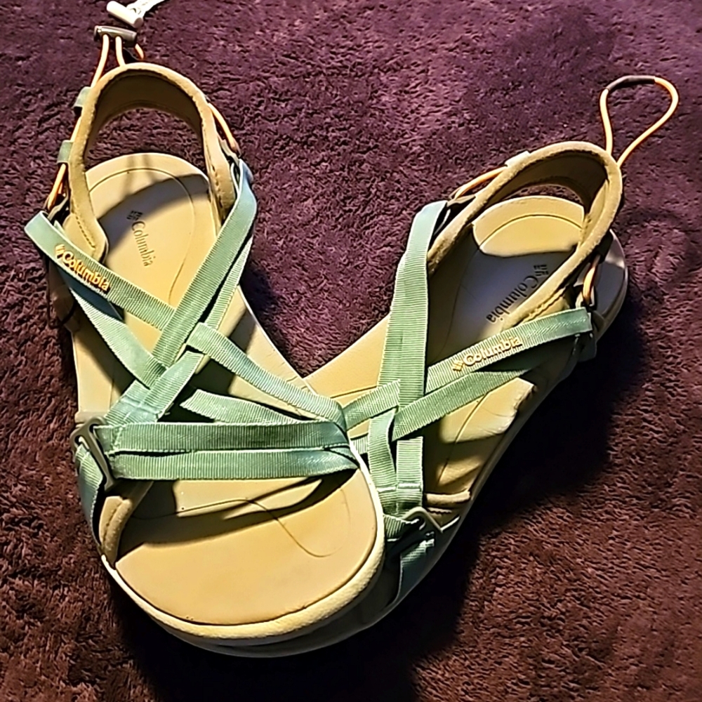 Womens Columbia Sandals Size 10